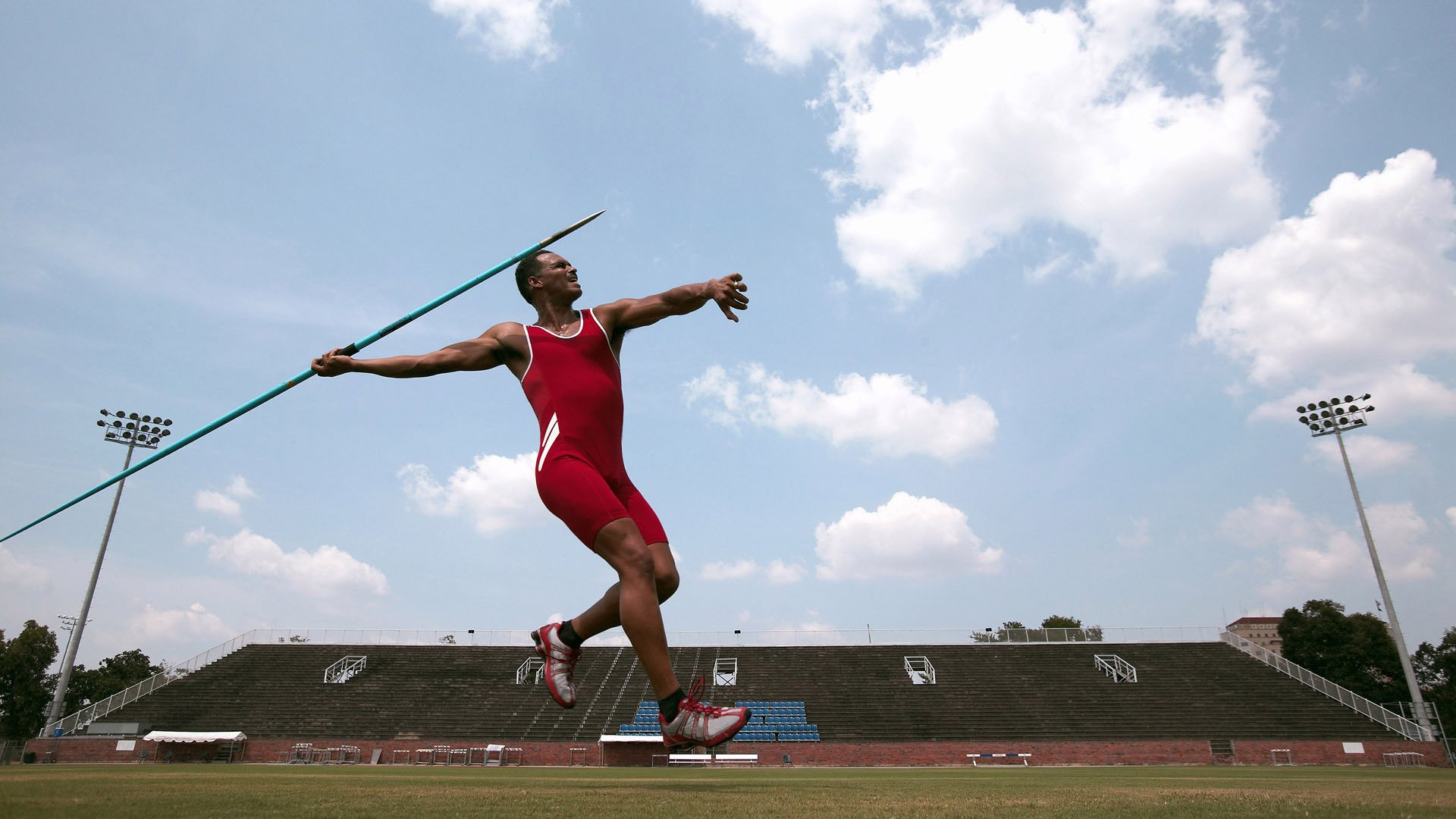 体育经济带动就业